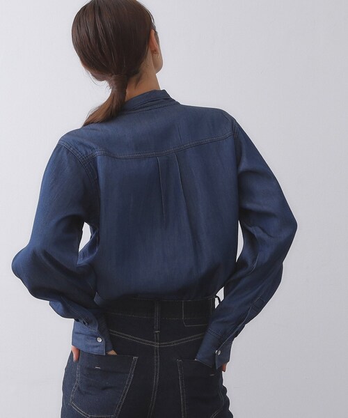 OPAQUE.CLIP（オペークドットクリップ）の「セルロース混デニムボウタイブラウス【洗濯機洗い可】（シャツ/ブラウス・レディース・ネイビー/ブルー・42/40/38）」の15枚目の写真