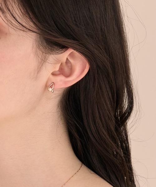 Phoebe（フィービィー）の「【痛くないシリーズ/金属アレルギー対応】ドロップパールライトフィットイヤリング（イヤリング・レディース・イエローゴールド/シルバー/シャンパン・FREE）」の3枚目の写真