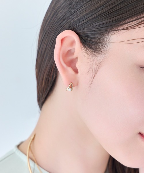 Phoebe（フィービィー）の「【痛くないシリーズ/金属アレルギー対応】ドロップパールライトフィットイヤリング（イヤリング・レディース・イエローゴールド/シルバー/シャンパン・FREE）」の10枚目の写真