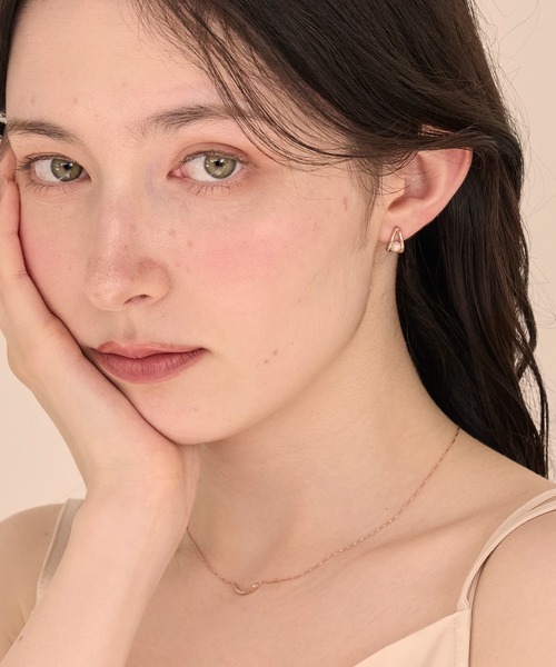 Phoebe（フィービィー）の「【痛くないシリーズ/金属アレルギー対応】ドロップパールライトフィットイヤリング（イヤリング・レディース・イエローゴールド/シルバー/シャンパン・FREE）」の5枚目の写真