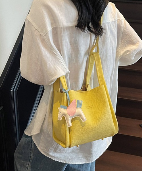 c.u.l（シーユーエル）の「バケツ型 ハンド ショルダーバッグ cula1293（ショルダーバッグ・レディース・レッド/ピンク/ブラウン/ブルー/イエロー/ベージュ/アイボリー/ブラック・FREE）」の10枚目の写真