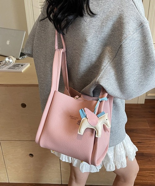 c.u.l（シーユーエル）の「バケツ型 ハンド ショルダーバッグ cula1293（ショルダーバッグ・レディース・レッド/ピンク/ブラウン/ブルー/イエロー/ベージュ/アイボリー/ブラック・FREE）」の12枚目の写真