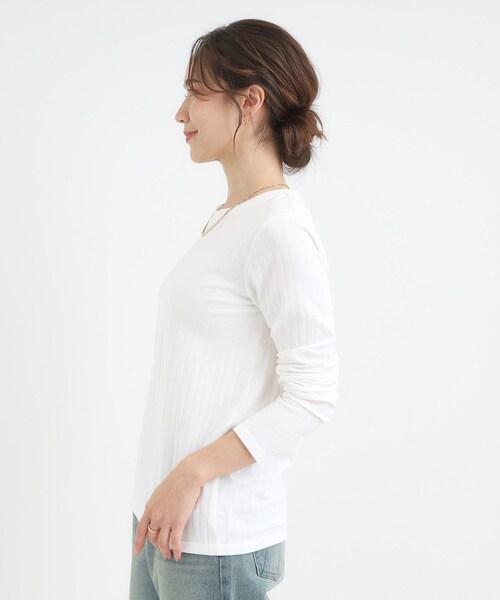 SHOO・LA・RUE（シューラルー）の「【S-LL】1枚でも、重ね着にも ワイドテレコ クルーネックインナー（Tシャツ/カットソー・レディース・オフホワイト/ブラック/ブラウン系・01/02/03/04）」の21枚目の写真