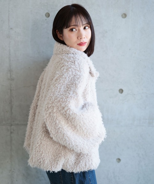 Ruwan yu(ルワンユー)の「ショートボアジャケット【大きいサイズ対応】(ブルゾン・レディース・グレー/ベージュ・LL/L/4L/3L)」の5枚目の写真