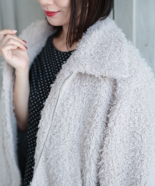 Ruwan yu(ルワンユー)の「ショートボアジャケット【大きいサイズ対応】(ブルゾン・レディース・グレー/ベージュ・LL/L/4L/3L)」の12枚目の写真