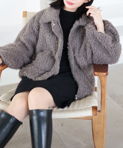 Ruwan yu(ルワンユー)の「ショートボアジャケット【大きいサイズ対応】(ブルゾン・レディース・グレー/ベージュ・LL/L/4L/3L)」の21枚目の写真