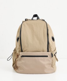 interstaple（インターステイプル）の「【MATIE】ペットリュックＭ【Direction by  有末 麻祐子】（ペット用キャリーケース）」