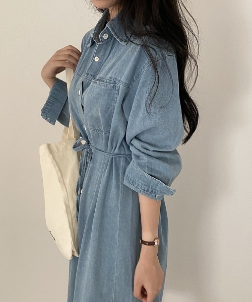 FAVORITO（ファヴォリート）の「デニムワンピース（ワンピース・レディース・ダークブルー/ライトブルー・F）」の17枚目の写真