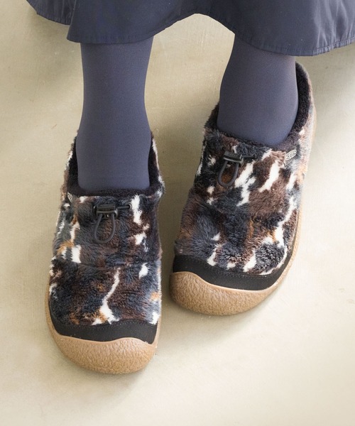 KEEN(キーン)の「HOWSER III SLIDE / ハウザー スリー スライド / レディース スリッポン スニーカー(スリッポン・レディース・ブラックミックス・22.5cm/23cm/23.5cm/24cm/24.5cm/25cm/25.5cm/26cm)」の1枚目の写真