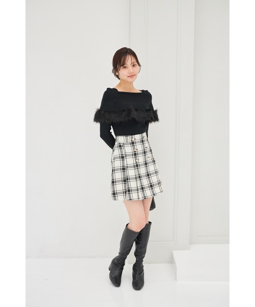 tocco closet(トッコ クローゼット)の「インナーパンツ付きゴールド釦チェックミニスカート(スカート・レディース・アイボリー/ブラック・M)」の4枚目の写真