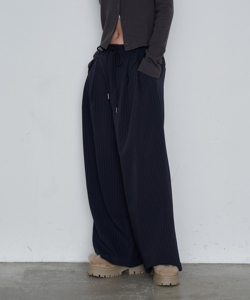 RAY CASSIN（レイカズン）の「スラックスイージーパンツ（スラックス・レディース・グレー系その他2/ネイビー/ブラウン・FREE）」の5枚目の写真