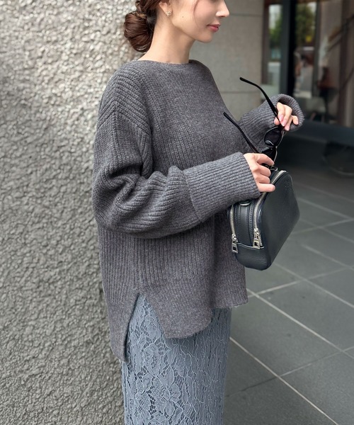 KOBE LETTUCE（コウベレタス）の「［ 岡部あゆみさんコラボ ］ローゲージニットプルオーバー（ニット/セーター・レディース・オフホワイト/ピンク/レッド/ブルー系/チャコール・M）」の9枚目の写真