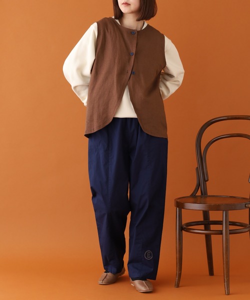 Emago(イマゴ)の「EMAGO ロゴ刺繍テーパードパンツ(その他パンツ・レディース・ブラウン/カーキ/ネイビー・FREE)」の7枚目の写真
