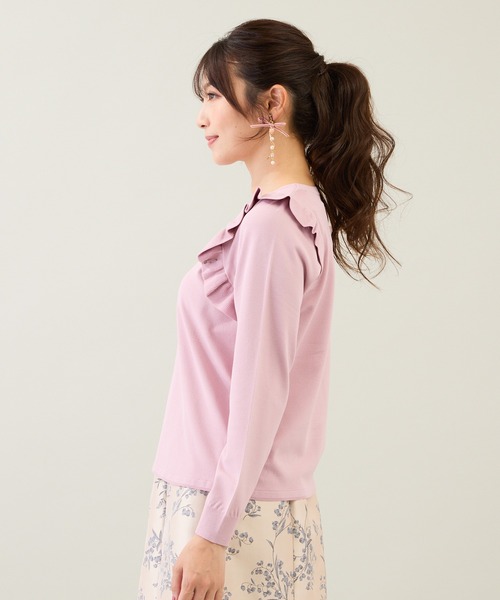 Rose Tiara(ローズティアラ)の「フリルニットプルオーバー(ニット/セーター・レディース・ピンク/オフホワイト/ブラック・46/42/38)」の11枚目の写真