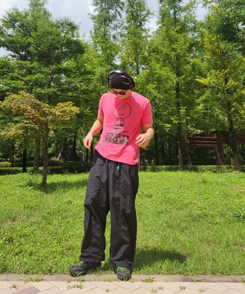 VTWO(ブイツー)の「チャーリーブラウンピグメントTシャツ(RED)(Tシャツ/カットソー・レディース・その他・LARGE/SMALL/MEDIUM)」の9枚目の写真
