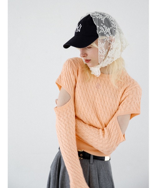 Katrin TOKYO(カトリーントーキョー)の「slit cable knit(ニット/セーター・レディース・ブラック/ベージュ/ライトオレンジ系・FREE/XS)」の3枚目の写真