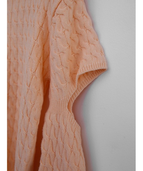 Katrin TOKYO(カトリーントーキョー)の「slit cable knit(ニット/セーター・レディース・ブラック/ベージュ/ライトオレンジ系・FREE/XS)」の5枚目の写真