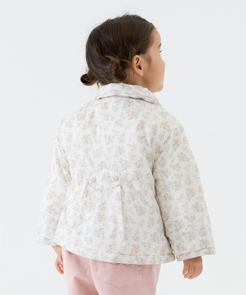 moimoln（モイモルン）の「フラワー軽量パデットジャケット（ブルゾン・キッズ・アイボリー・90cm/100cm/110cm/120cm/130cm）」の4枚目の写真