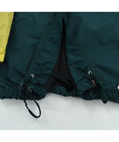 NIKE（ナイキ）の「【USED】90’s NIKE ナイロン トラックジャケット（ナイロンジャケット・メンズ・グリーン・X-LARGE）」の4枚目の写真
