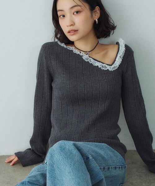 CODE A(コードエー)の「◆lace frill asymmetric knit(ニット/セーター・レディース・オフホワイト/グレー・00)」の3枚目の写真