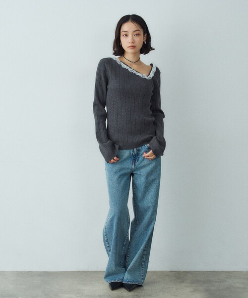 CODE A(コードエー)の「◆lace frill asymmetric knit(ニット/セーター・レディース・オフホワイト/グレー・00)」の5枚目の写真