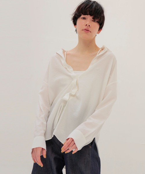 DRESSLAVE(ドレスレイブ)の「scrunchy shirt(スクランチー シャツ)(シャツ/ブラウス・レディース・ホワイト/ベージュ・38)」の1枚目の写真
