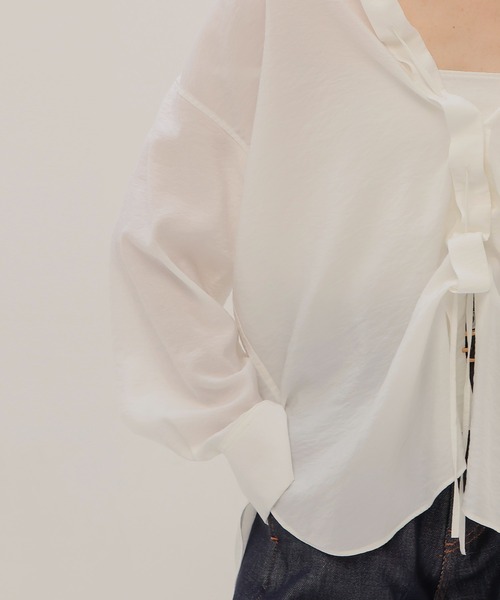 DRESSLAVE(ドレスレイブ)の「scrunchy shirt(スクランチー シャツ)(シャツ/ブラウス・レディース・ホワイト/ベージュ・38)」の14枚目の写真