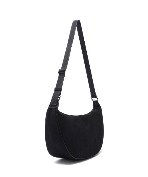 KICHUL(キチョル)の「ALL-DAY MIDDLE CROSS BAG (SUADE BLACK)(メッセンジャーバッグ・メンズ・その他・FREE)」の1枚目の写真