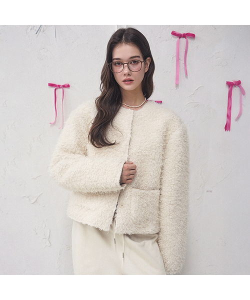 Vivacious(ビバシャス)の「Douce Touch Jacket IVORY(ムートンコート・レディース・アイボリー・SMALL/MEDIUM)」の1枚目の写真