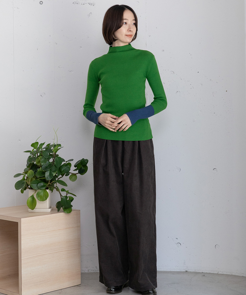 POU DOU DOU(プードゥドゥ)の「シアバターバイカラーハイネックリブニット(ニット/セーター・レディース・アイボリー/ブラック/グリーン/ブルー・M)」の9枚目の写真