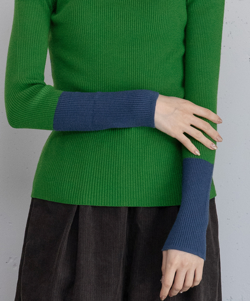 POU DOU DOU(プードゥドゥ)の「シアバターバイカラーハイネックリブニット(ニット/セーター・レディース・アイボリー/ブラック/グリーン/ブルー・M)」の12枚目の写真