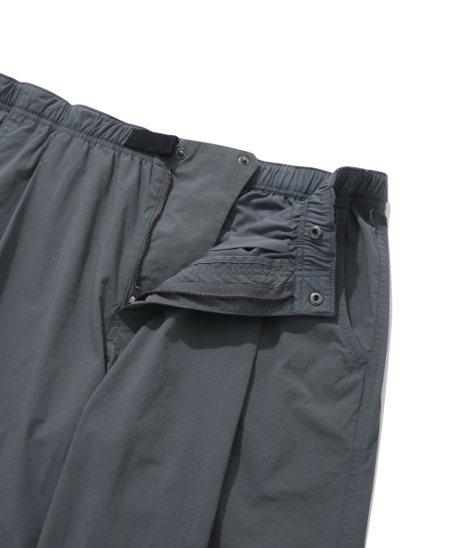 COVERNAT(カバーナット)の「ウーブンセミワイドバックルパンツチャコール(その他パンツ・レディース・その他・SMALL/X-LARGE/XX-LARGE/LARGE/MEDIUM)」の5枚目の写真