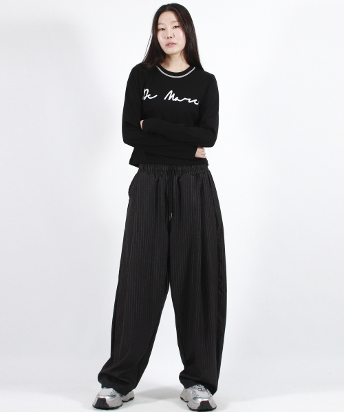 DEMARC(ドゥマーク)の「STRIPE CHICANO WIDE ONE-TUCK PANTS - deep charcoal(スラックス・レディース・その他・MEDIUM/LARGE)」の6枚目の写真