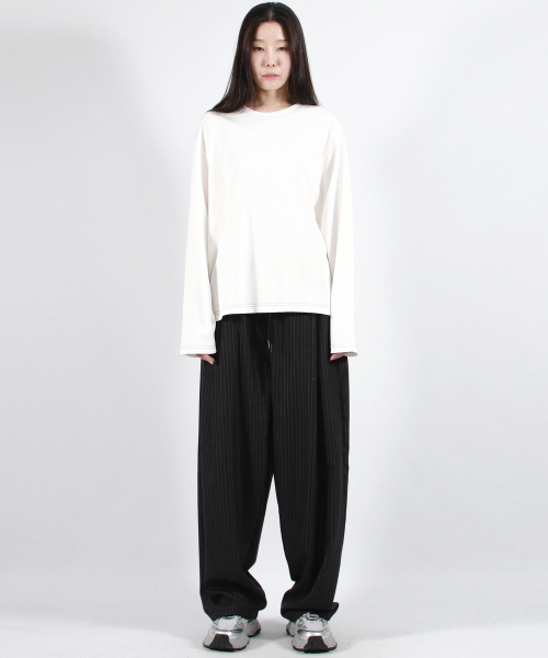 DEMARC(ドゥマーク)の「STRIPE CHICANO WIDE ONE-TUCK PANTS - deep charcoal(スラックス・レディース・その他・MEDIUM/LARGE)」の11枚目の写真