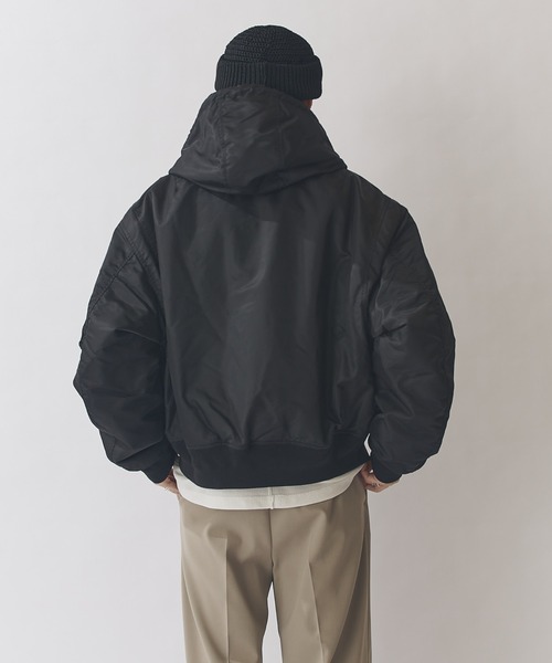 Lui's（ルイス）の「フーデッドボンバーブルゾン（ブルゾン・メンズ・ブラック/ダークグリーン・M/S）」の6枚目の写真