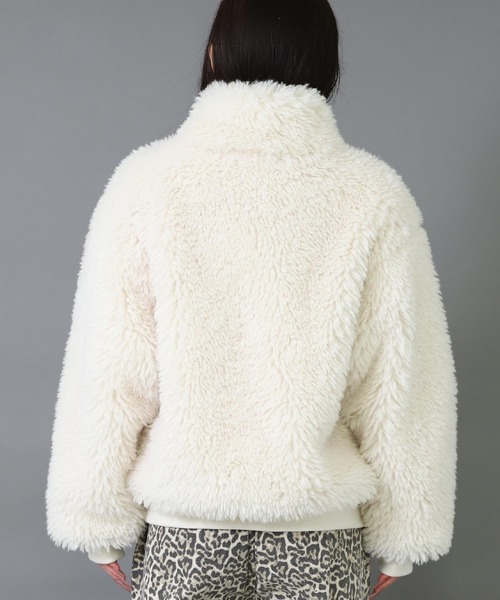 ANAP（アナップ）の「ボリューム プードル ファー ブルゾン コート（ブルゾン・レディース・アイボリー/ブラック・F）」の6枚目の写真