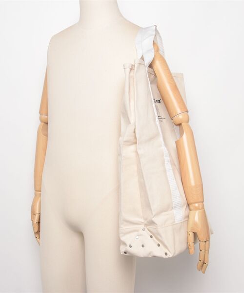 ESTNATION（エストネーション）の「GENERAL VIEW / tote Vertial（トートバッグ・メンズ・オフホワイト・FREE）」の3枚目の写真