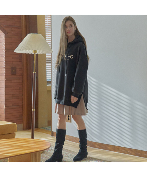 AVANT-G(アバン)の「ロゴフードロングTシャツ - ブラック(裏起毛)(パーカー・レディース・ブラック/チャコール・FREE)」の2枚目の写真