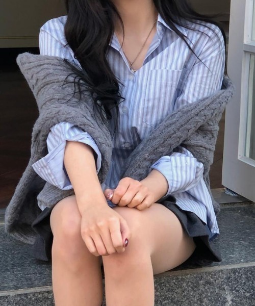 SHEPP（シープ）の「【26年春新作】ストライプオーバーサイズシャツブラウス（シャツ/ブラウス・レディース・ブルー/ピンク・L/M）」の2枚目の写真