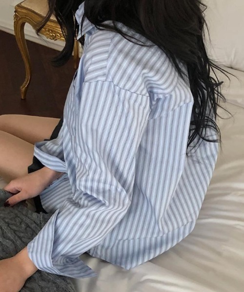 SHEPP（シープ）の「【26年春新作】ストライプオーバーサイズシャツブラウス（シャツ/ブラウス・レディース・ブルー/ピンク・L/M）」の4枚目の写真