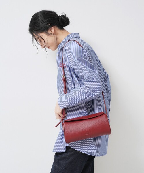Dessin（デッサン）の「【軽量】本革バレル型ショルダーバッグ（ショルダーバッグ・レディース・レッド系1/ブラック・00）」の2枚目の写真