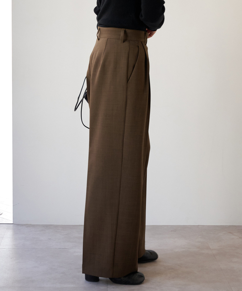 OUTDOOR PRODUCTS（アウトドアプロダクツ）の「ツイルアシンメトリータックパンツ（スラックス・レディース・ブラック/ブラウン・36/38）」の22枚目の写真