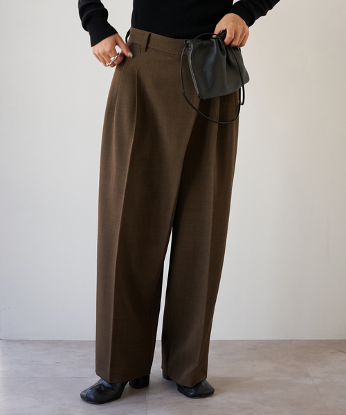 OUTDOOR PRODUCTS（アウトドアプロダクツ）の「ツイルアシンメトリータックパンツ（スラックス・レディース・ブラック/ブラウン・36/38）」の21枚目の写真