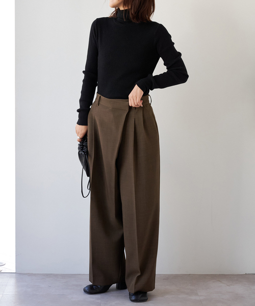 OUTDOOR PRODUCTS（アウトドアプロダクツ）の「ツイルアシンメトリータックパンツ（スラックス・レディース・ブラック/ブラウン・36/38）」の20枚目の写真