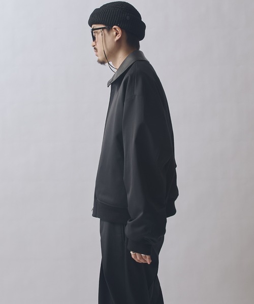Lui's(ルイス)の「SURJENT ショートジップブルゾン(ブルゾン・メンズ・ベージュ/ブラック・2/1)」の4枚目の写真