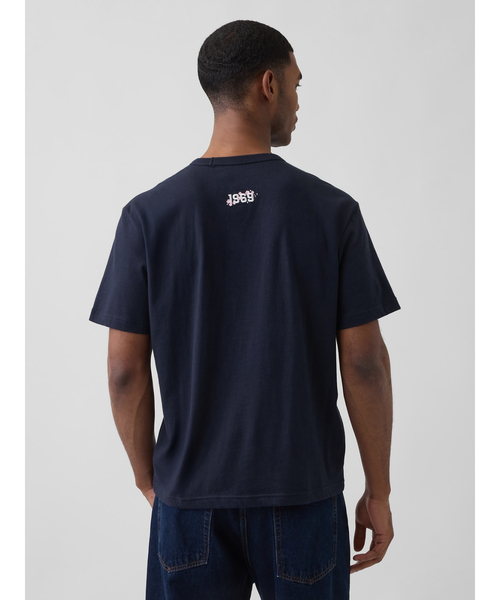 GAP(ギャップ)の「リラックスフィット SAKURA GAPロゴTシャツ(Tシャツ/カットソー・メンズ・ネイビー/ホワイト・XS/S/M/L/XL)」の7枚目の写真
