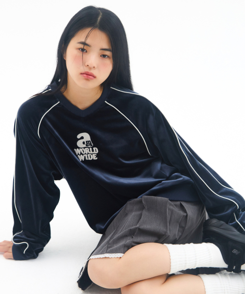 AMESWORLDWIDE（アメスワールドワイド）の「V NECK VELOUR SWEATSHIRT NAVY（スウェット・レディース・その他・M/L）」の7枚目の写真