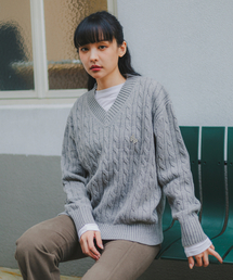 ポイントロゴペンダントVネックケーブルニットBK8941_グレー