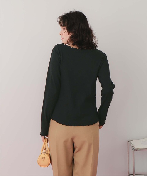titivate(ティティベイト)の「スリットデザイントップス(Tシャツ/カットソー・レディース・ピンク/イエロー/ネイビー/アイボリー/ブラック/ブルー・L/M/S)」の18枚目の写真