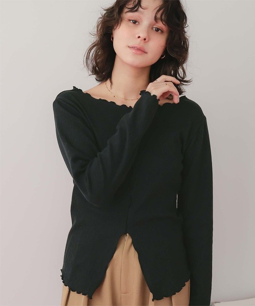titivate(ティティベイト)の「スリットデザイントップス(Tシャツ/カットソー・レディース・ピンク/イエロー/ネイビー/アイボリー/ブラック/ブルー・L/M/S)」の19枚目の写真